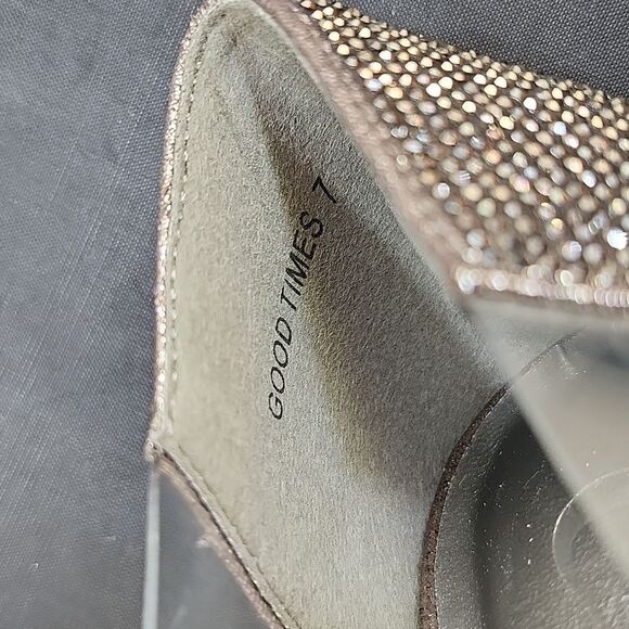 BRAND NEW CHIC By LADY COUTURE GOOD TIMES LUCITE PUMP WITH RHINESTONE TRIM G1 - Picture 13 of 16